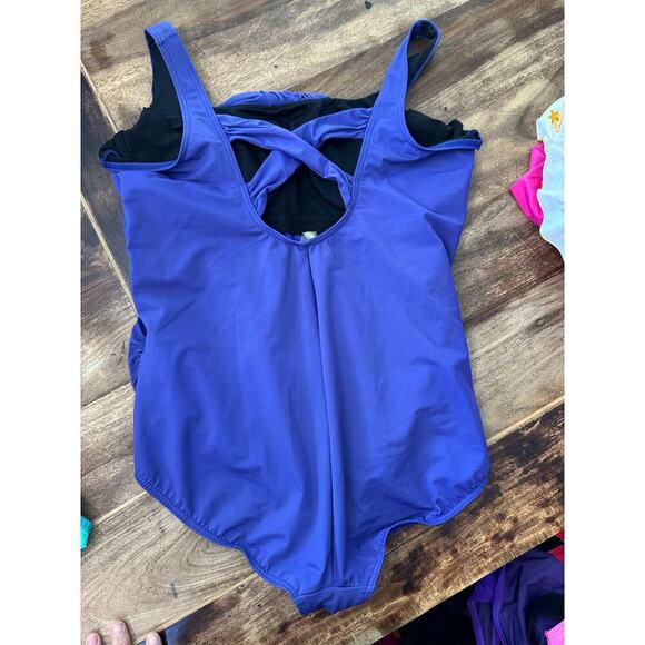 Lands End Women’s Cup Slender Carmella Tummy Control One Piece Swimsuit Size 18W - Picture 4 of 8